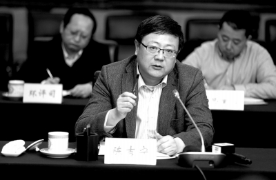  環保部長陳吉寧:過去環保執法過松過軟,今后要讓守法成為常態